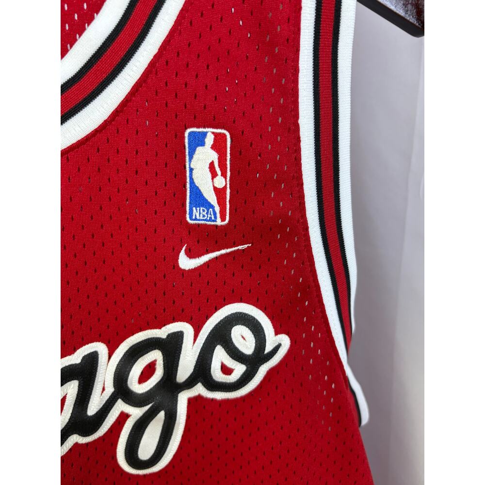 Nike Chicago Bulls Michael Jordan #23 Retro Jersey Size L - Picture 8 of 12